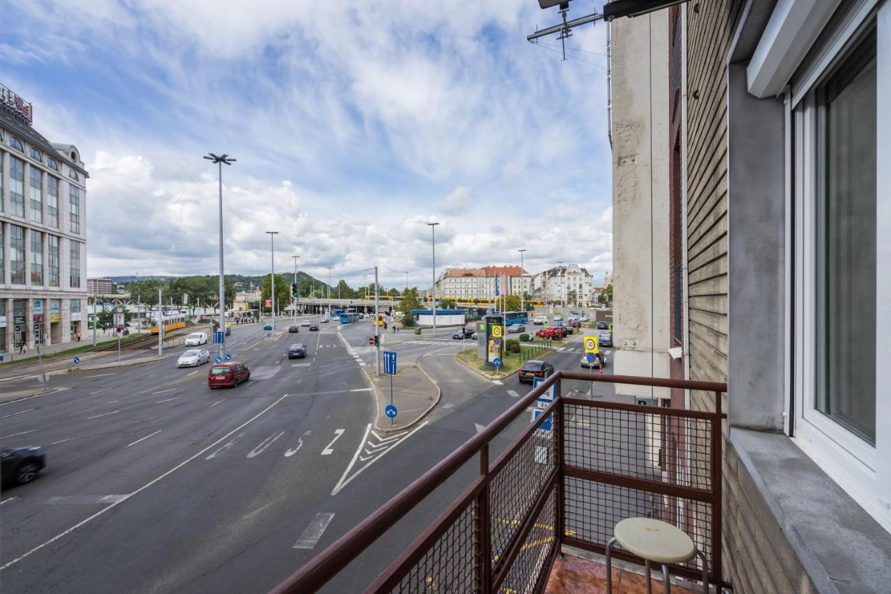 Bpr Ethereal Panoramic Suite With A/C & Balcony Budapest Exterior foto